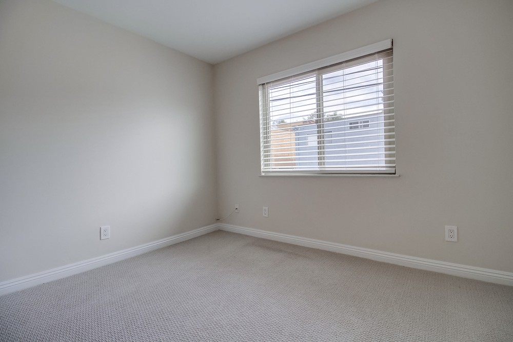 Virtual tour photo 32 of 42 for 4521 55th St UNIT 9