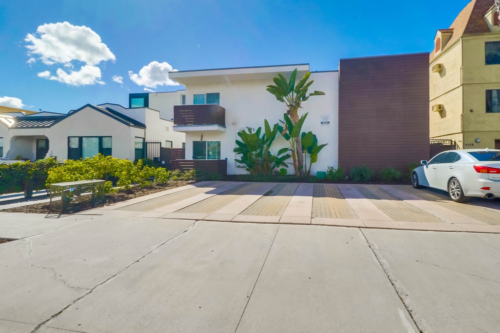 Virtual tour photo 3 of 32 for 4522 Utah St UNIT 4