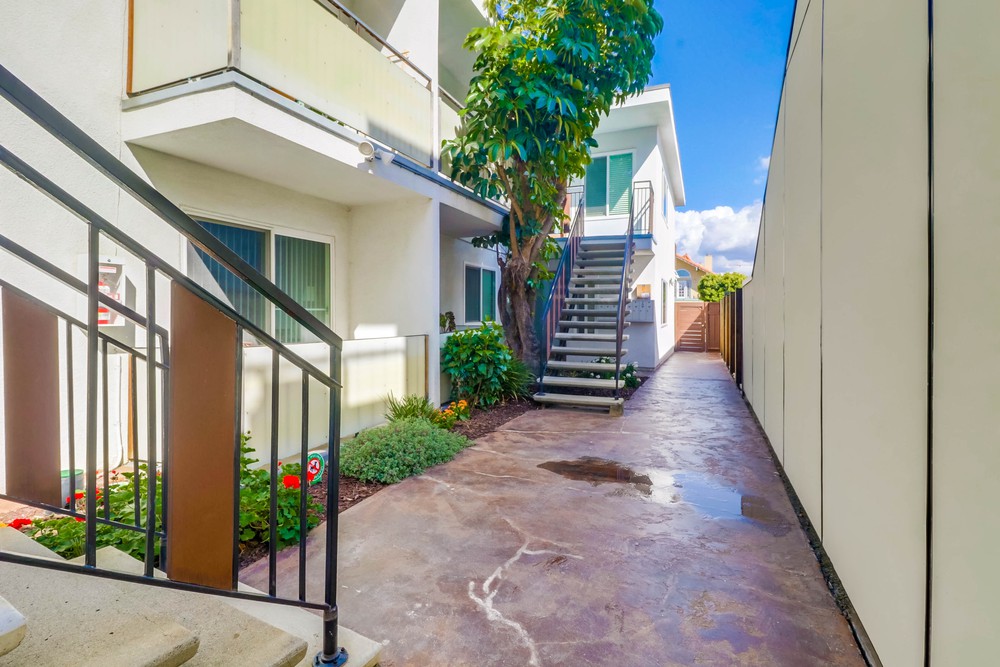 Virtual tour photo 5 of 32 for 4522 Utah St UNIT 4