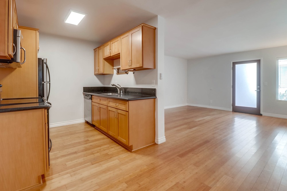 Virtual tour photo 14 of 32 for 4522 Utah St UNIT 4
