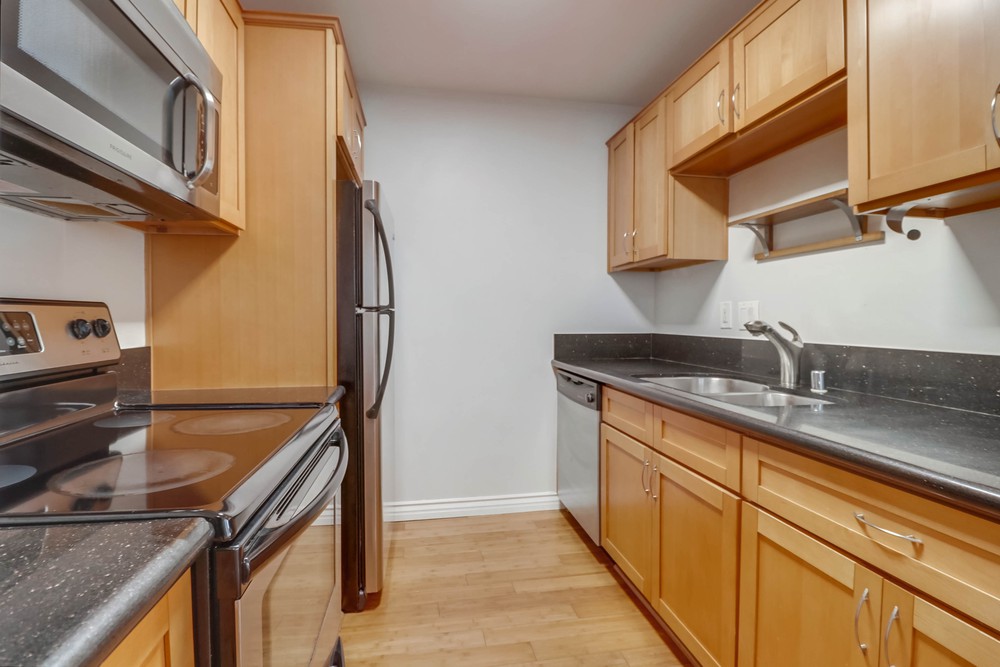Virtual tour photo 18 of 32 for 4522 Utah St UNIT 4