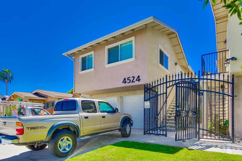 Virtual tour photo 21 of 22 for 4524 Wilson Avenue #203