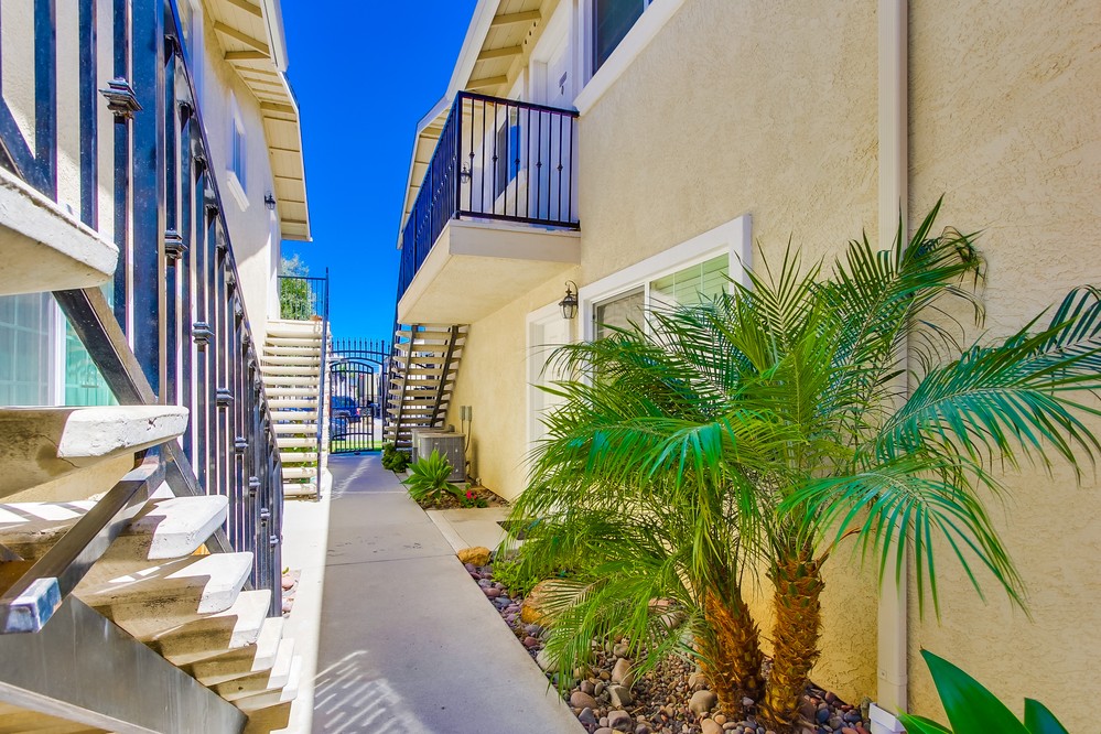 Virtual tour photo 20 of 22 for 4524 Wilson Avenue #203