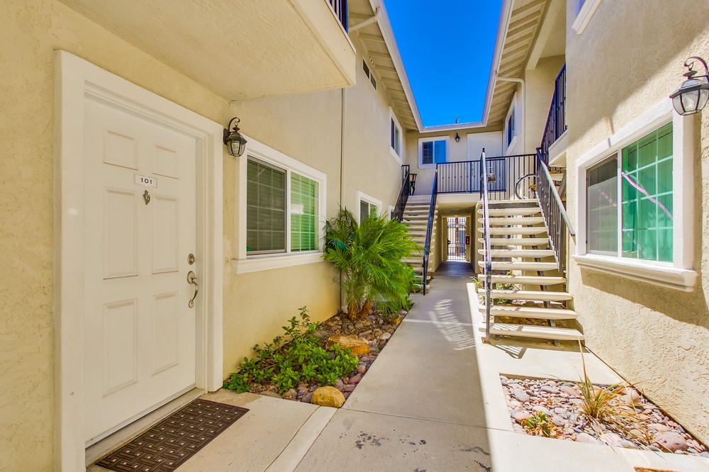 Virtual tour photo 1 of 22 for 4524 Wilson Avenue #203