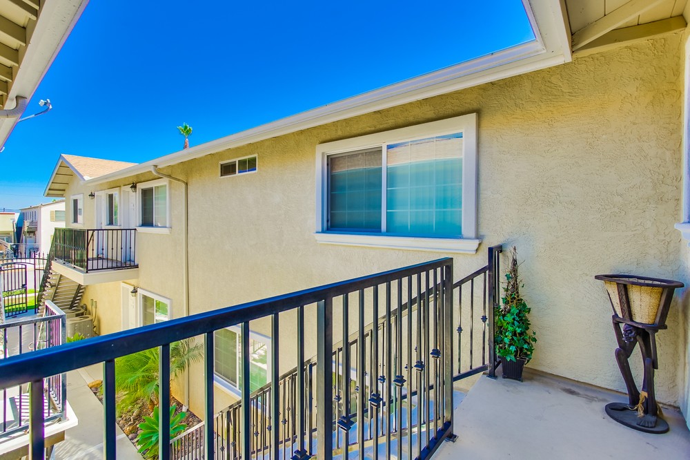 Virtual tour photo 3 of 22 for 4524 Wilson Avenue #203