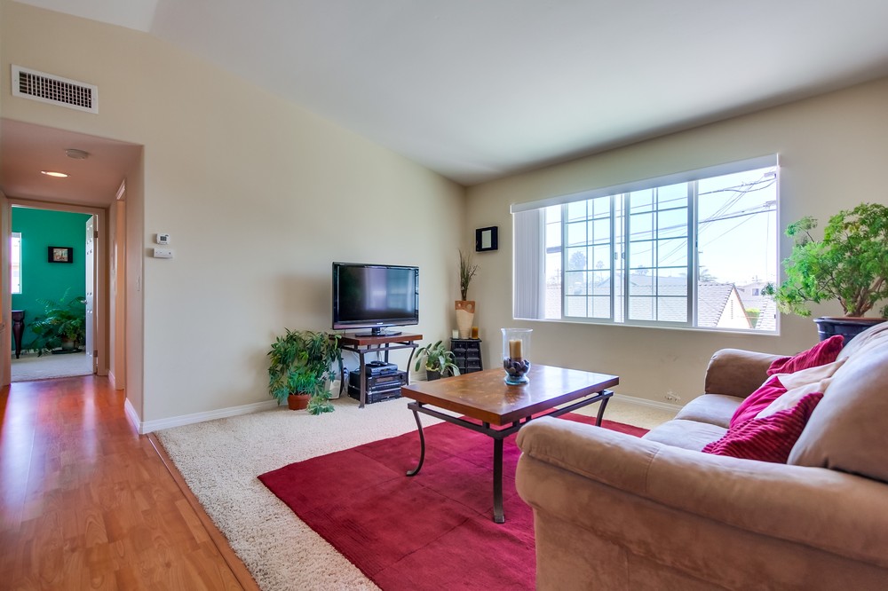 Virtual tour photo 5 of 22 for 4524 Wilson Avenue #203
