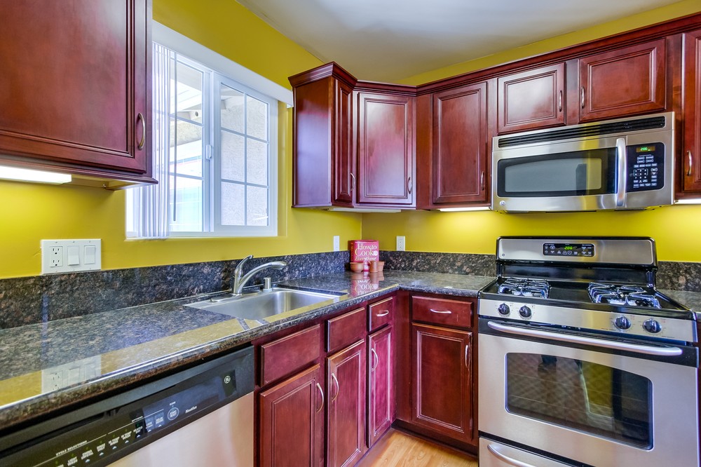 Virtual tour photo 10 of 22 for 4524 Wilson Avenue #203