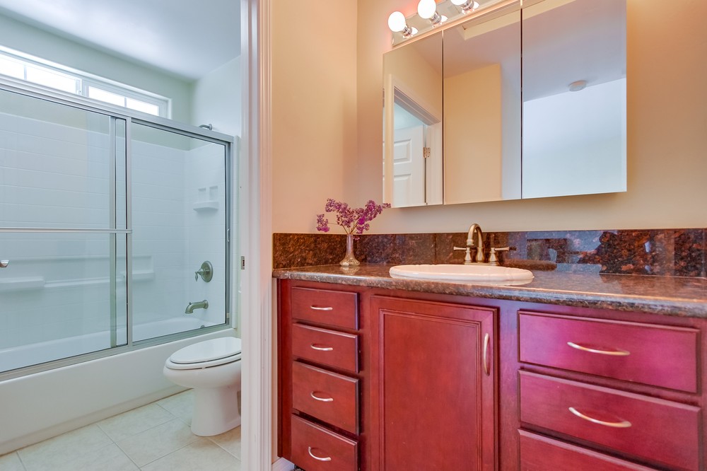 Virtual tour photo 15 of 22 for 4524 Wilson Avenue #203