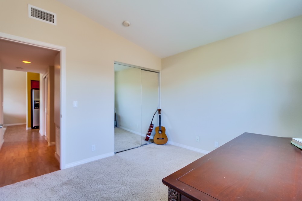 Virtual tour photo 17 of 22 for 4524 Wilson Avenue #203