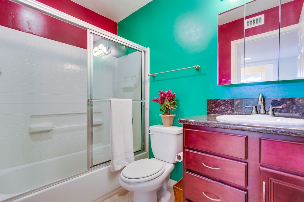 Virtual tour photo 18 of 22 for 4524 Wilson Avenue #203