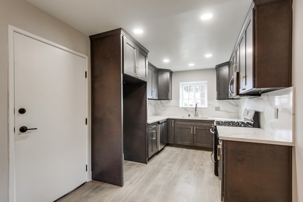 Virtual tour photo 16 of 34 for 4525 Oregon St UNIT 2