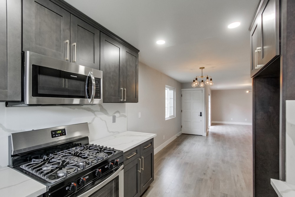 Virtual tour photo 20 of 34 for 4525 Oregon St UNIT 2