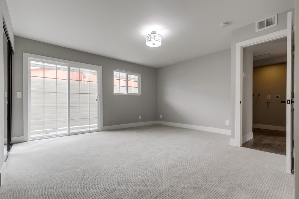 Virtual tour photo 22 of 34 for 4525 Oregon St UNIT 2