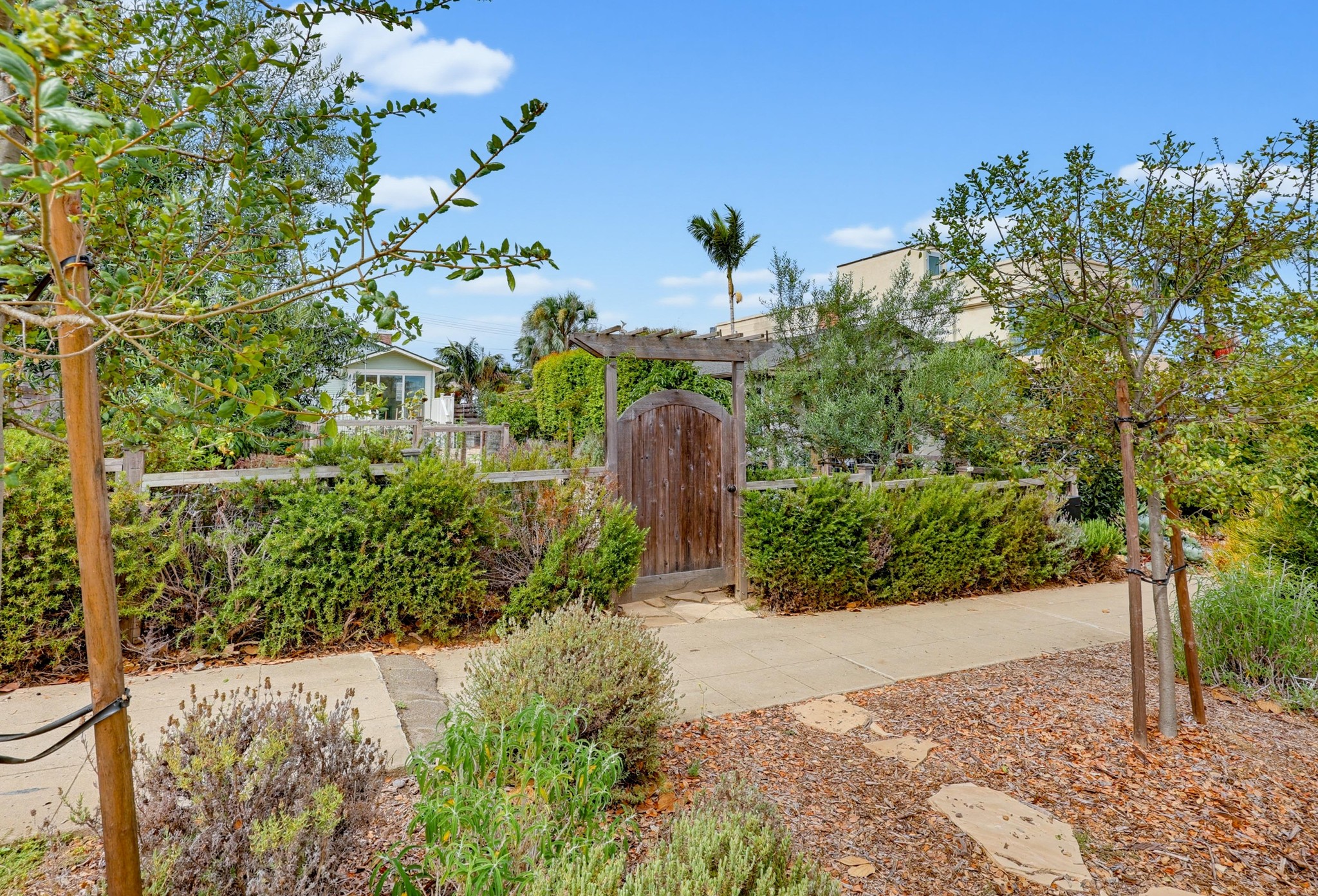 Virtual tour photo 1 of 81 for 4525 Saratoga Ave