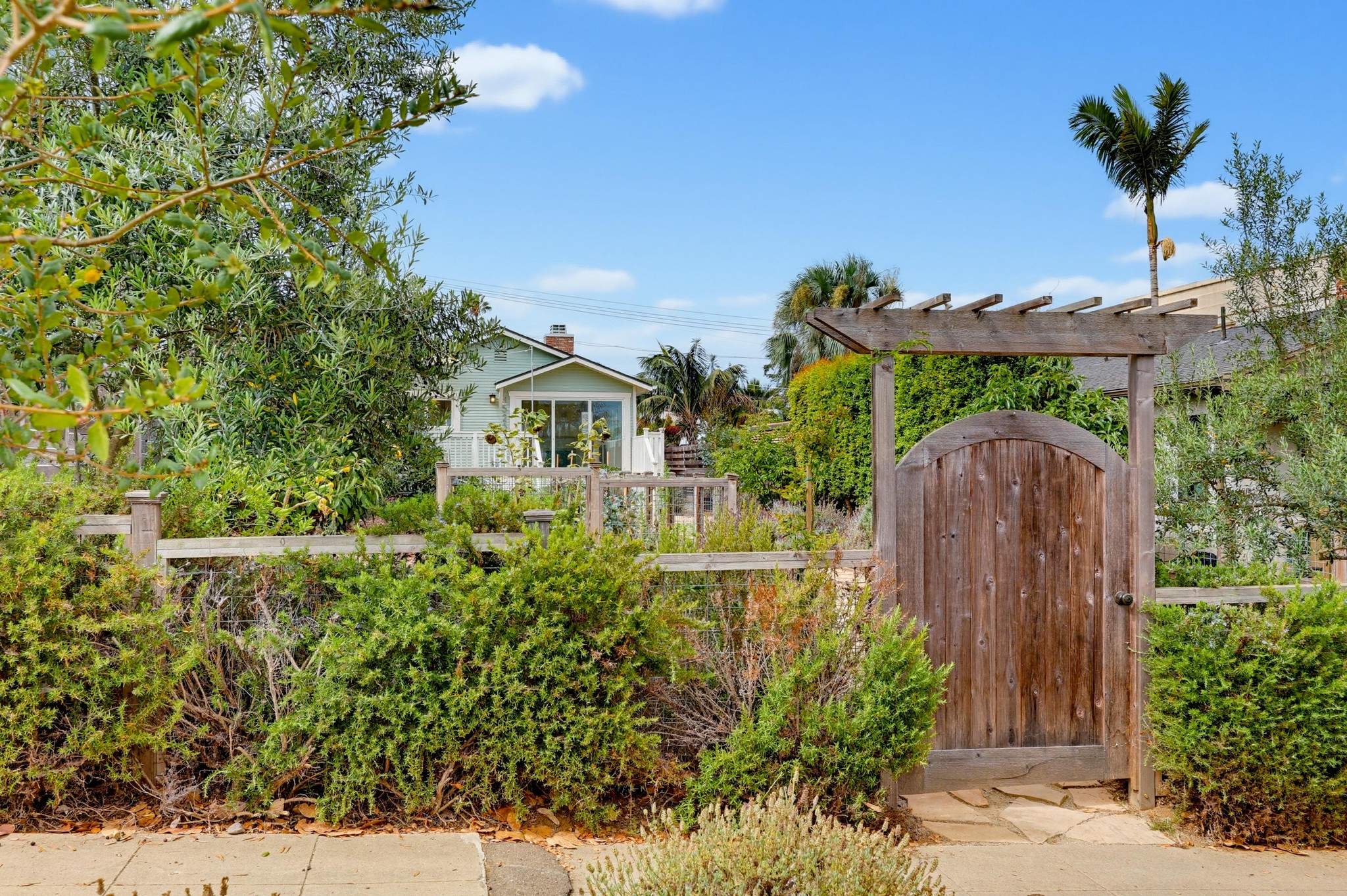Virtual tour photo 4 of 81 for 4525 Saratoga Ave