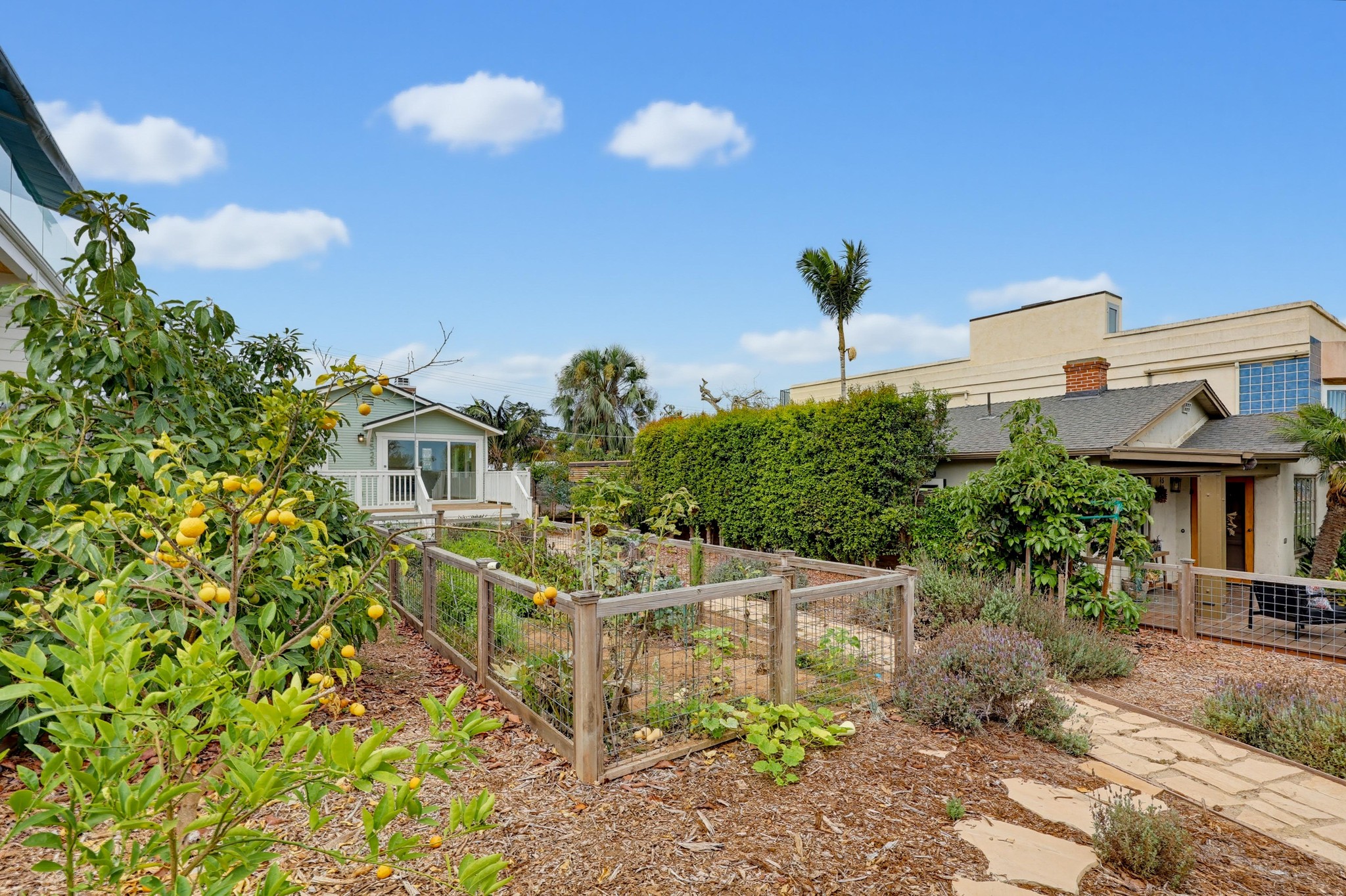 Virtual tour photo 11 of 81 for 4525 Saratoga Ave
