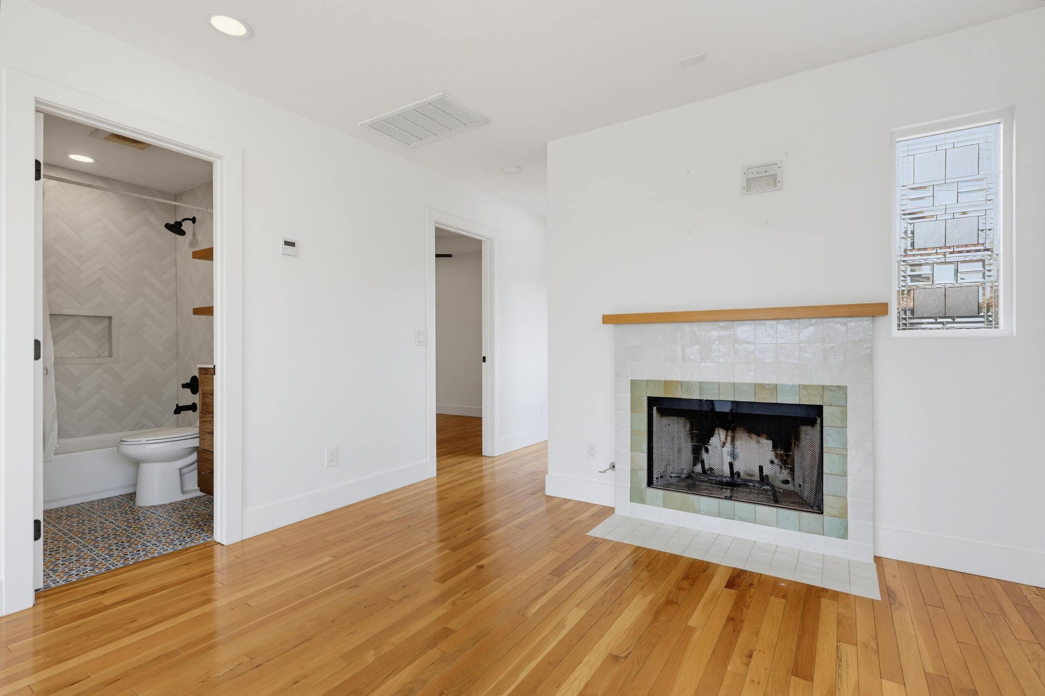 Virtual tour photo 19 of 81 for 4525 Saratoga Ave