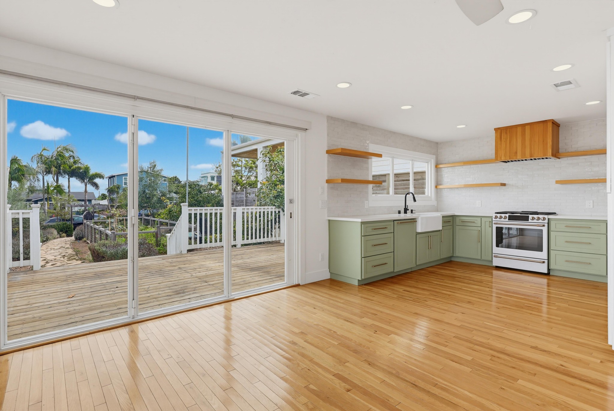 Virtual tour photo 27 of 81 for 4525 Saratoga Ave