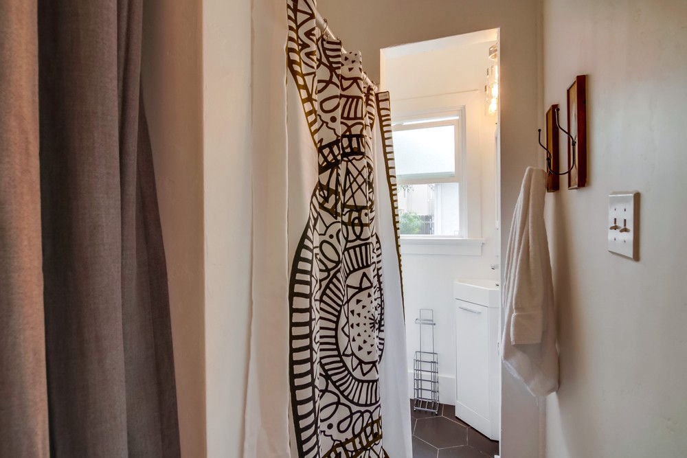 Virtual tour photo 23 of 31 for 4526 1/2 North Ave