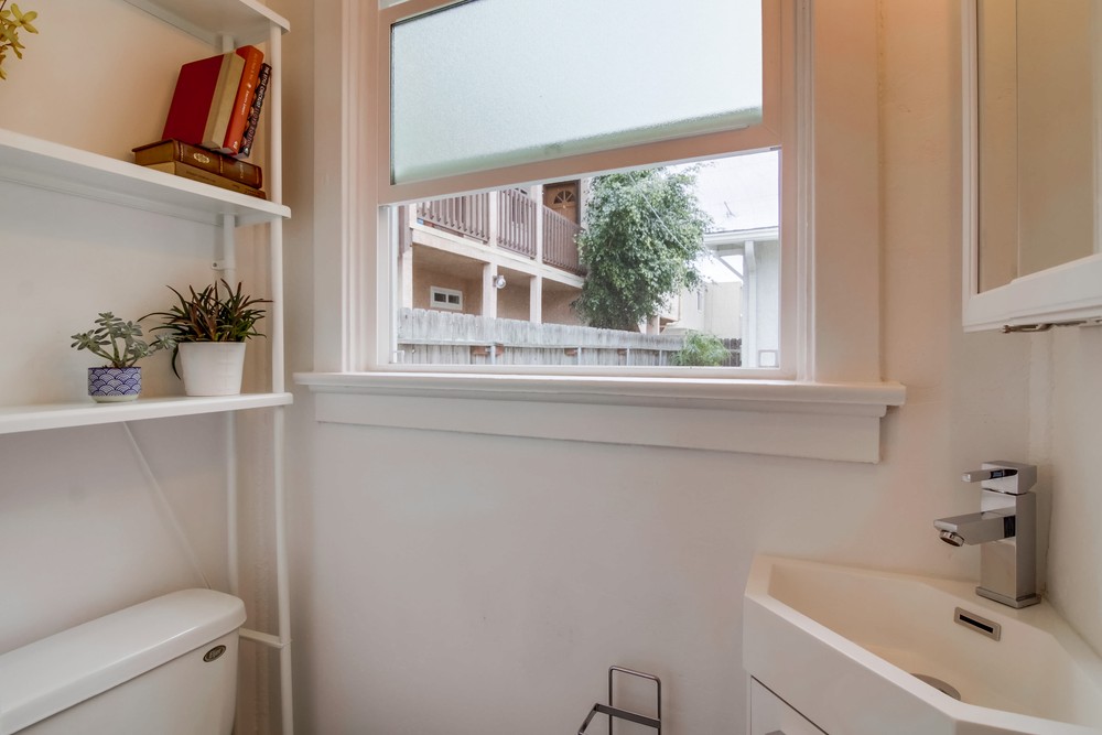 Virtual tour photo 24 of 31 for 4526 1/2 North Ave