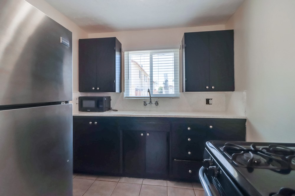 Virtual tour photo 18 of 25 for 4528 1/2 Ohio St