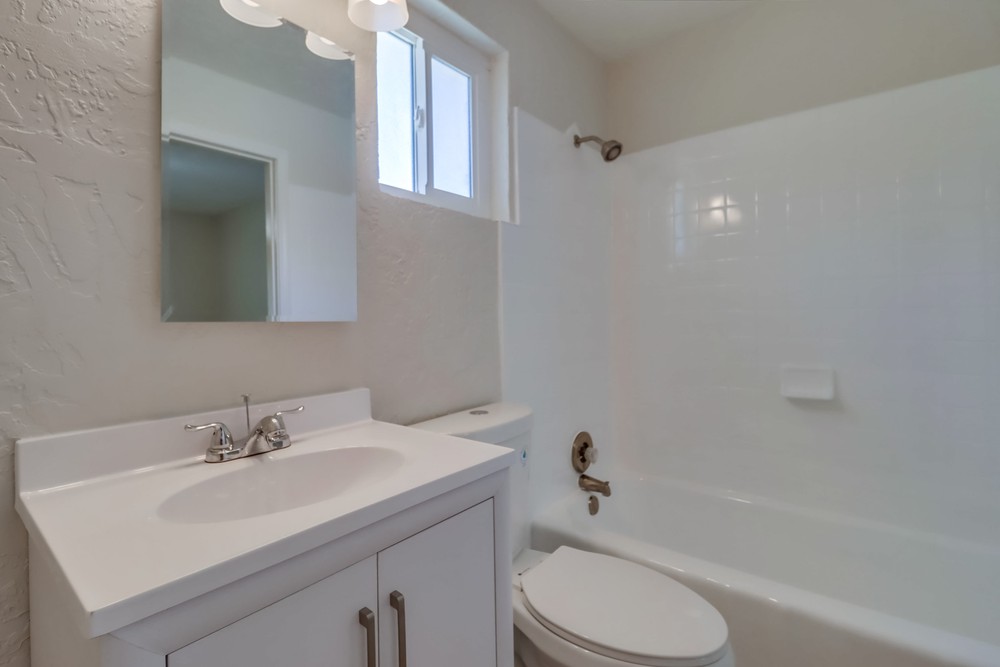 Virtual tour photo 24 of 25 for 4528 1/2 Ohio St