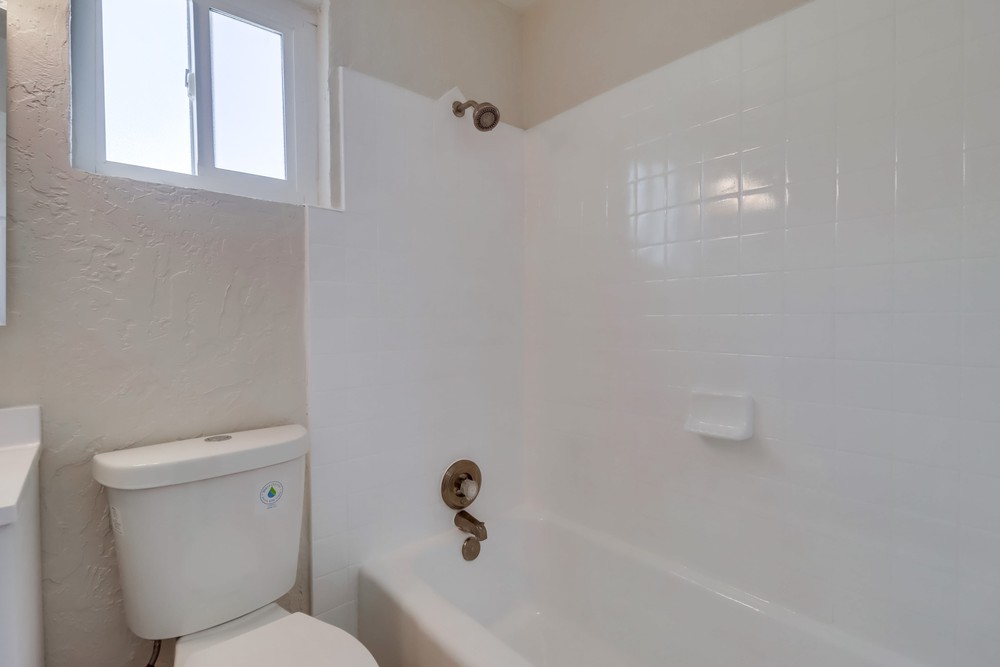Virtual tour photo 25 of 25 for 4528 1/2 Ohio St