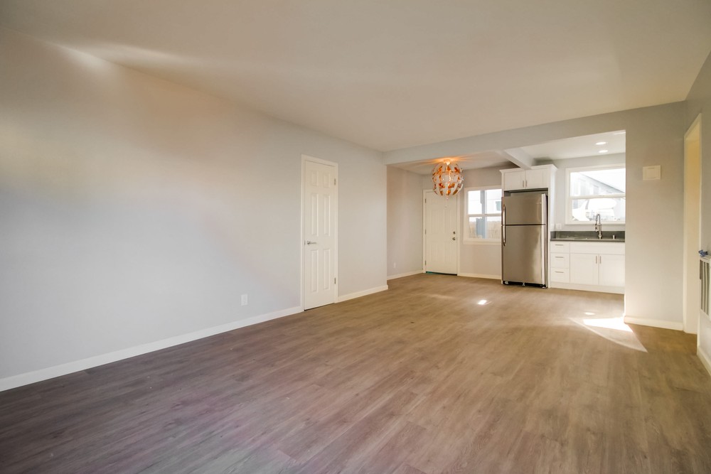 Virtual tour photo 9 of 27 for 4529 Wilson Ave