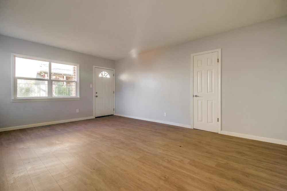 Virtual tour photo 13 of 27 for 4529 Wilson Ave