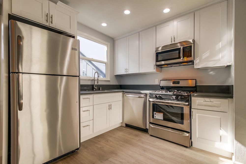 Virtual tour photo 14 of 27 for 4529 Wilson Ave