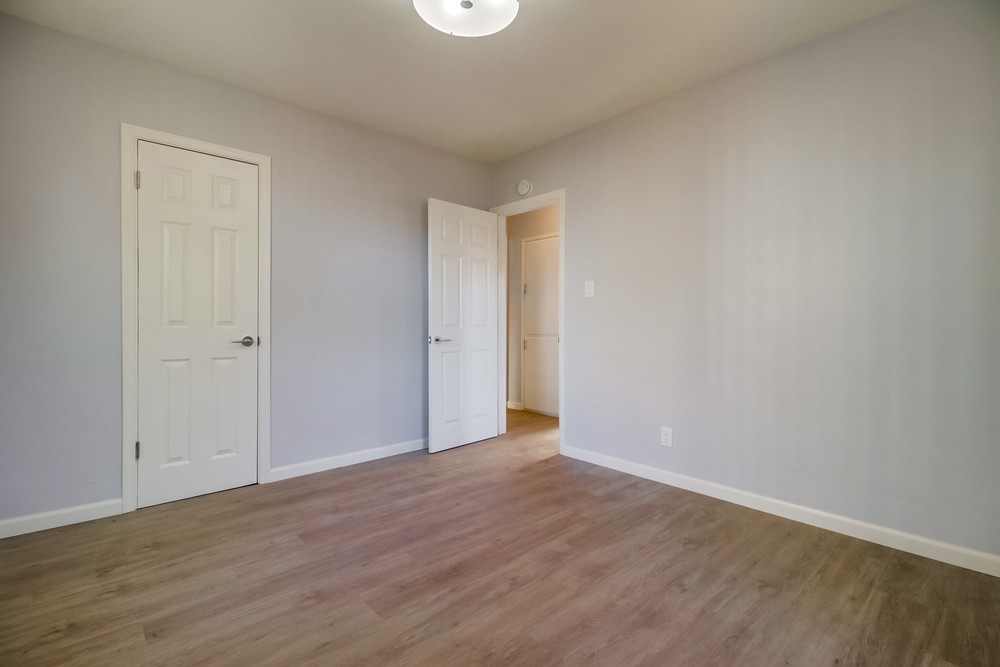 Virtual tour photo 17 of 27 for 4529 Wilson Ave
