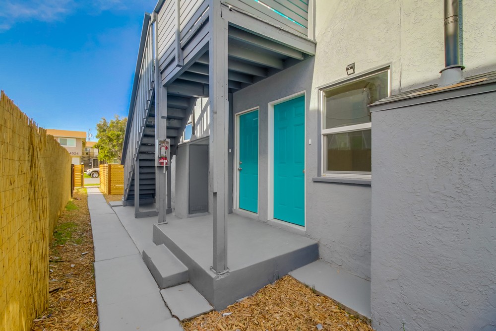 Virtual tour photo 25 of 27 for 4529 Wilson Ave