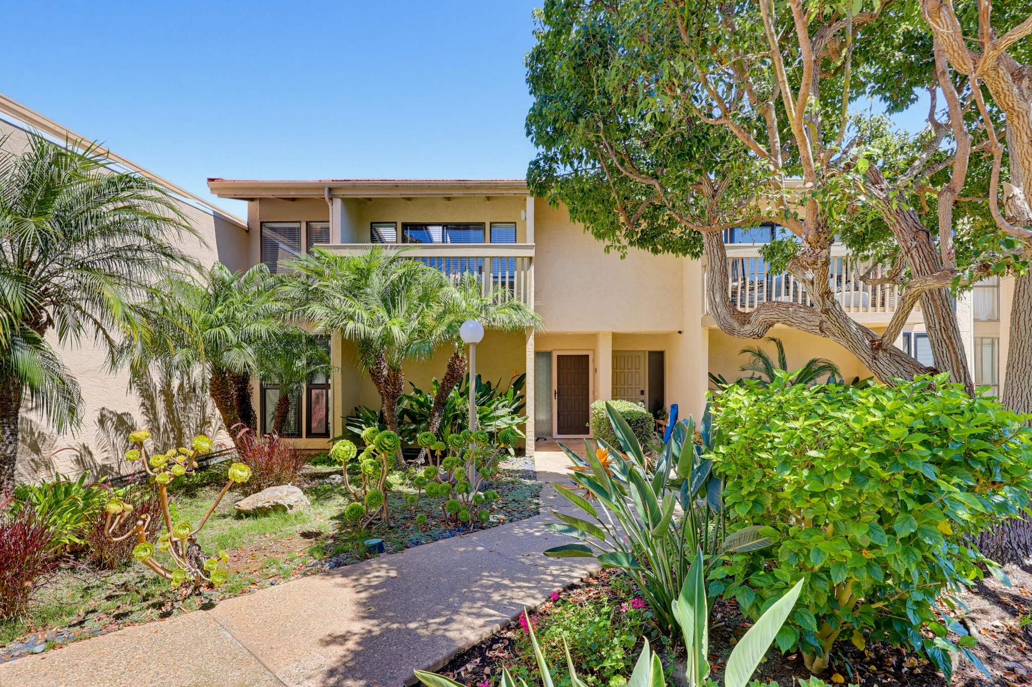 Virtual tour photo 5 of 88 for 453 S Sierra Ave Unit 164