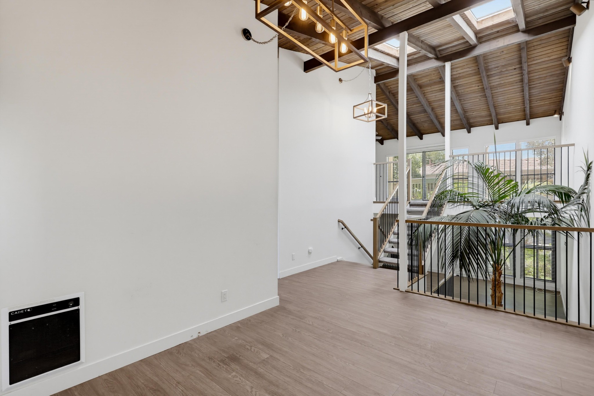 Virtual tour photo 22 of 88 for 453 S Sierra Ave Unit 164