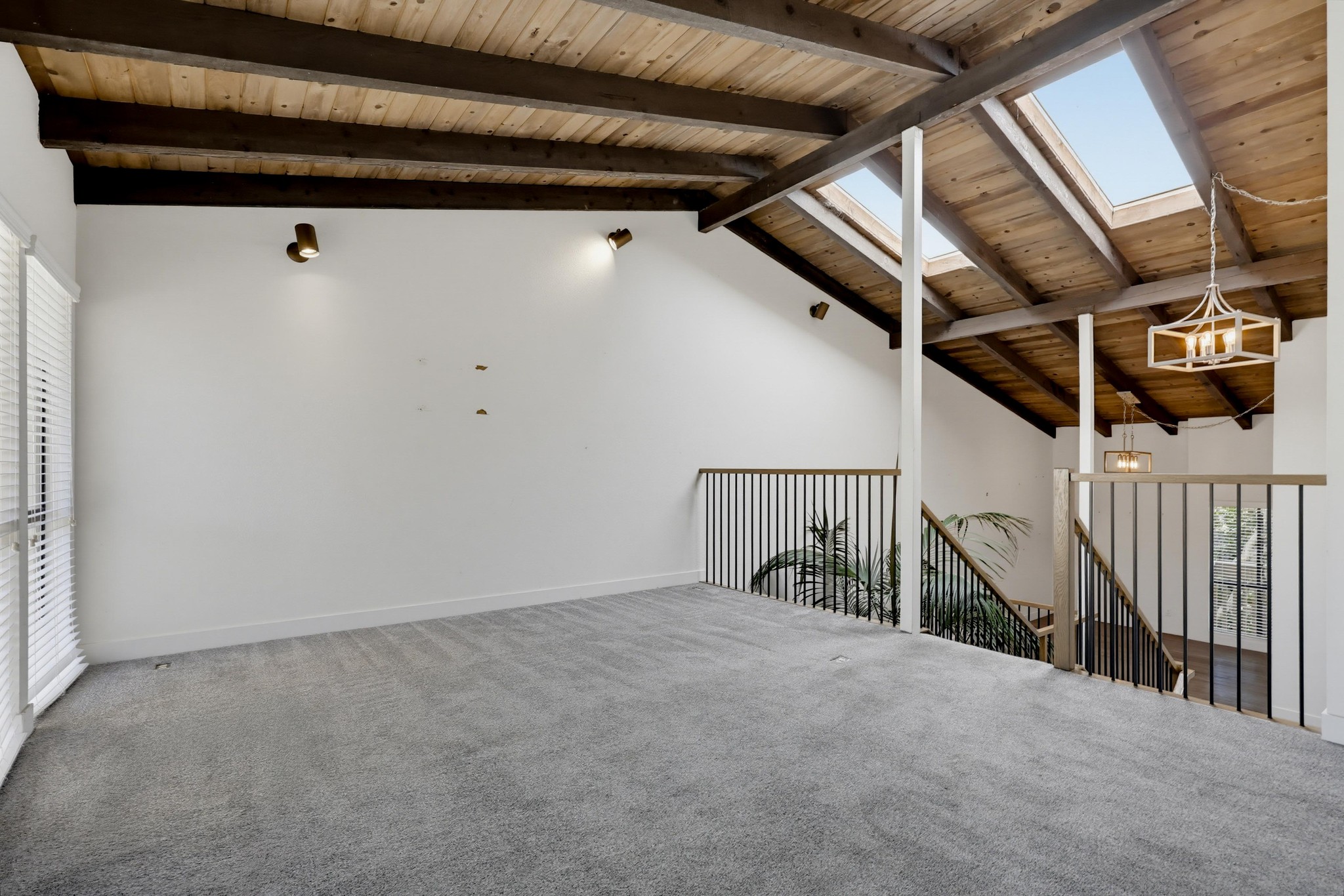 Virtual tour photo 44 of 88 for 453 S Sierra Ave Unit 164