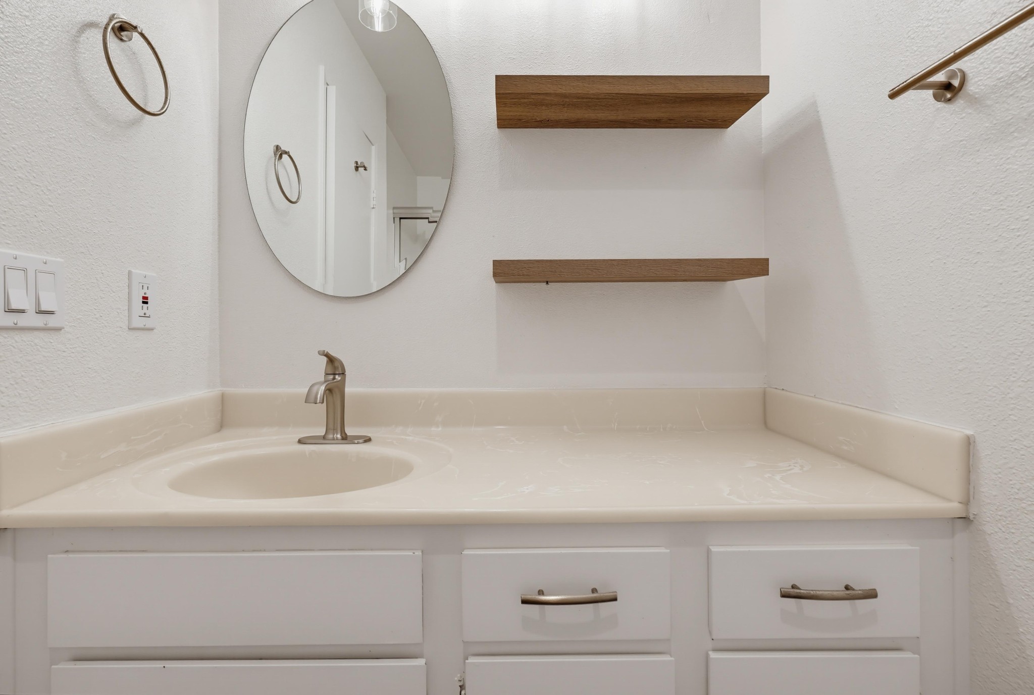 Virtual tour photo 63 of 88 for 453 S Sierra Ave Unit 164