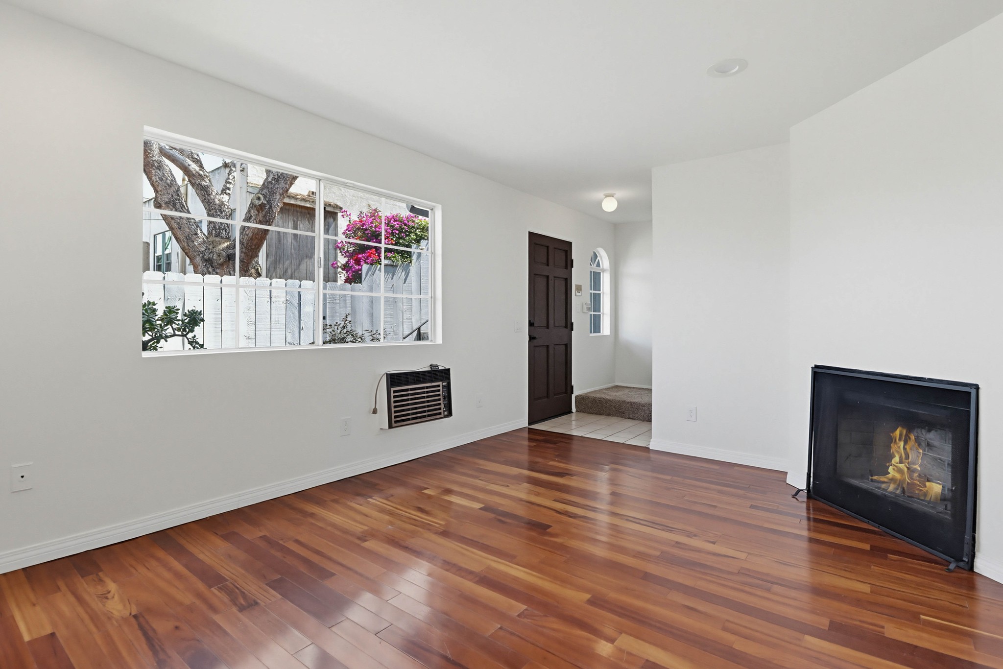 Virtual tour photo 8 of 43 for 4536 Arizona St