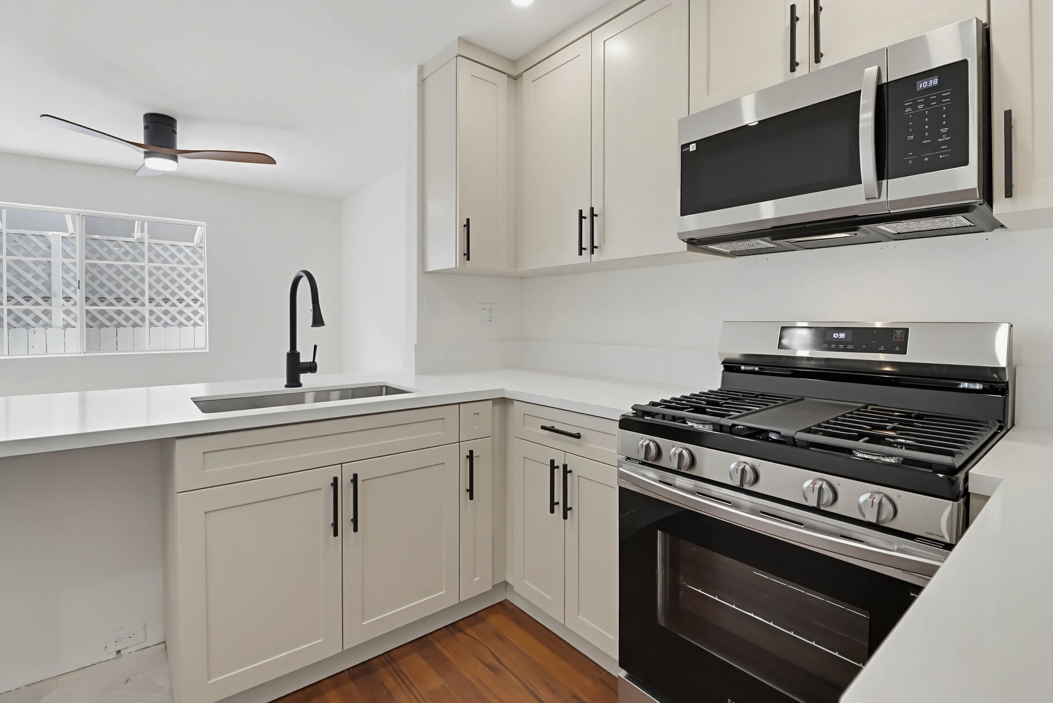 Virtual tour photo 13 of 43 for 4536 Arizona St