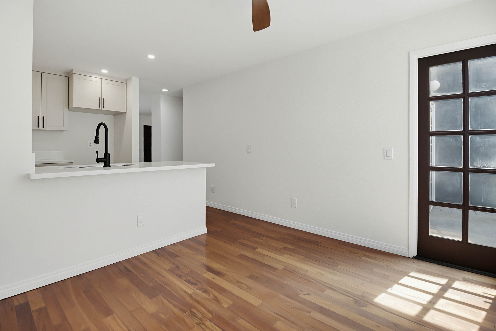 Virtual tour photo 17 of 43 for 4536 Arizona St