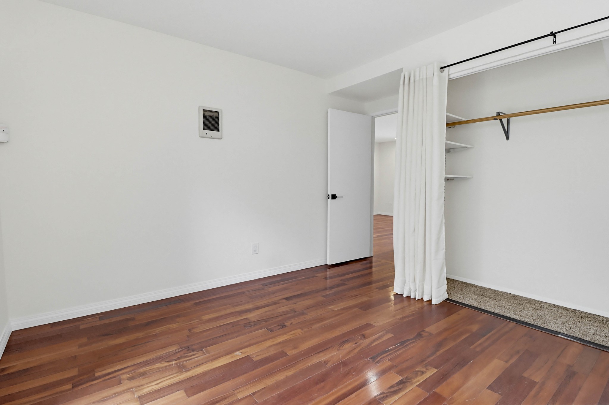 Virtual tour photo 21 of 43 for 4536 Arizona St