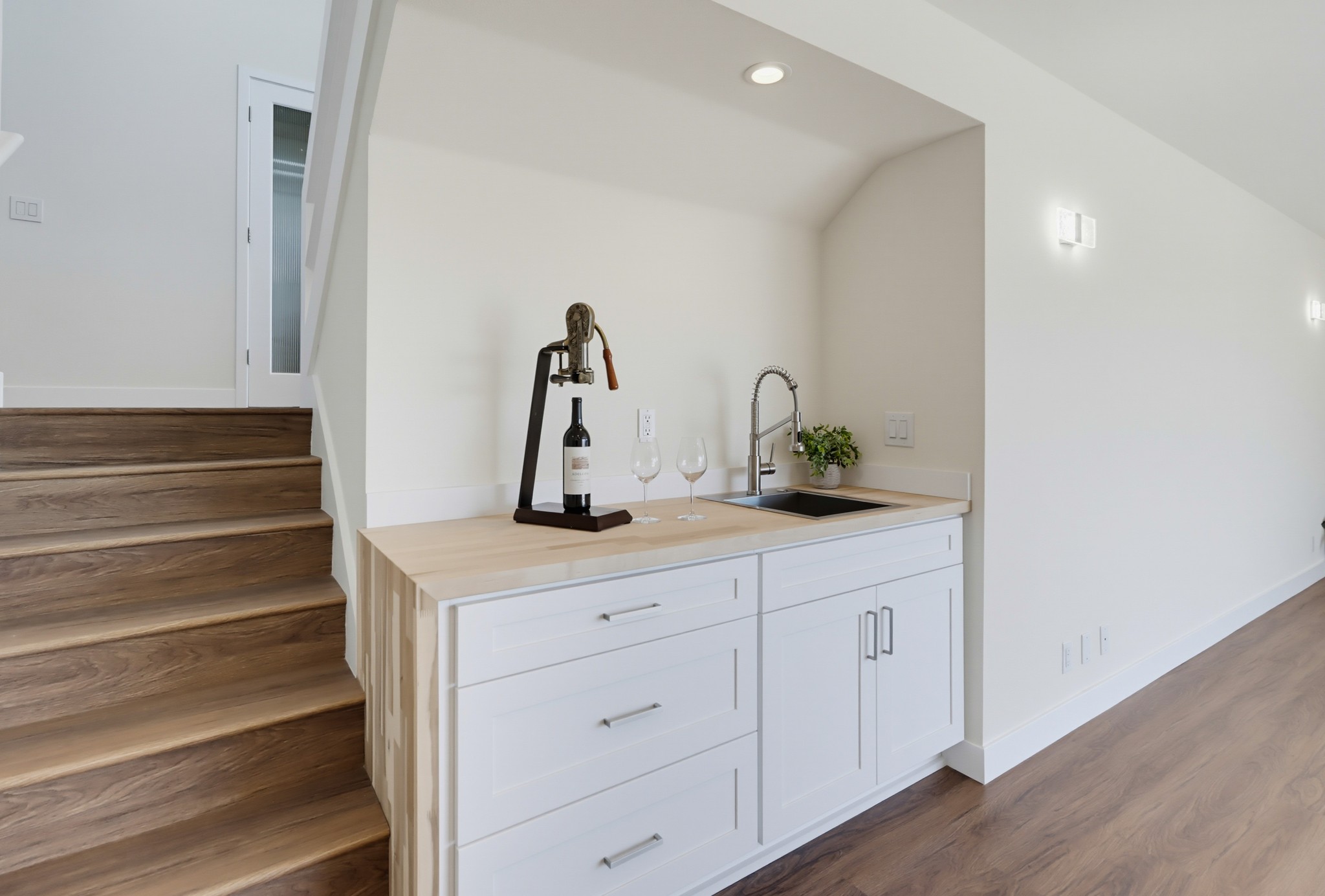Virtual tour photo 40 of 54 for 454 Camino Elevado