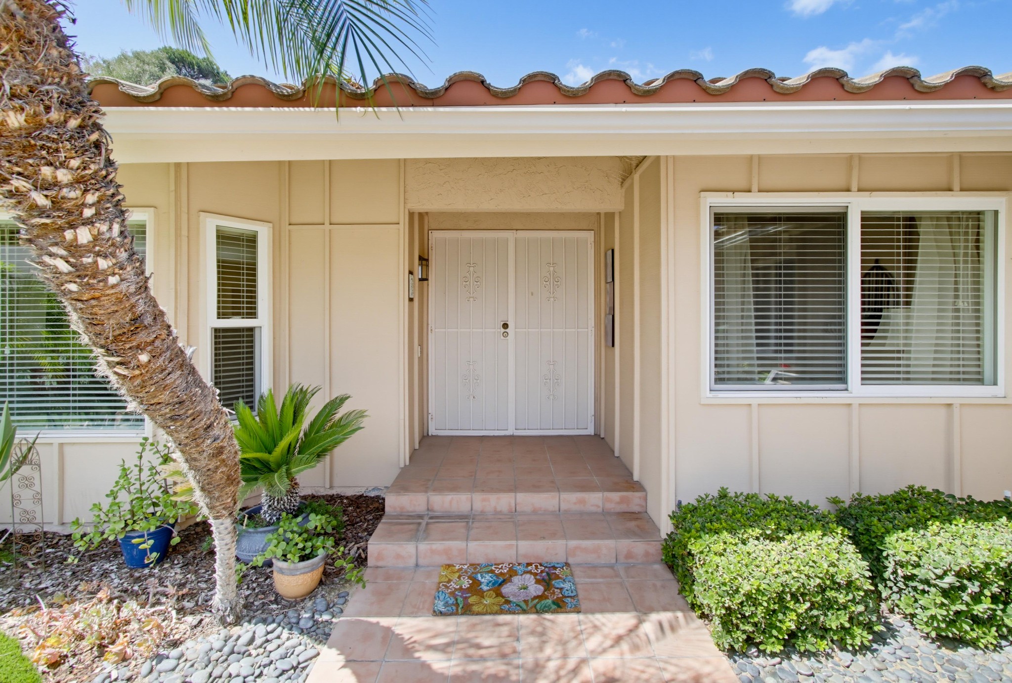 Virtual tour photo 7 of 93 for 454 Goulburn Ct