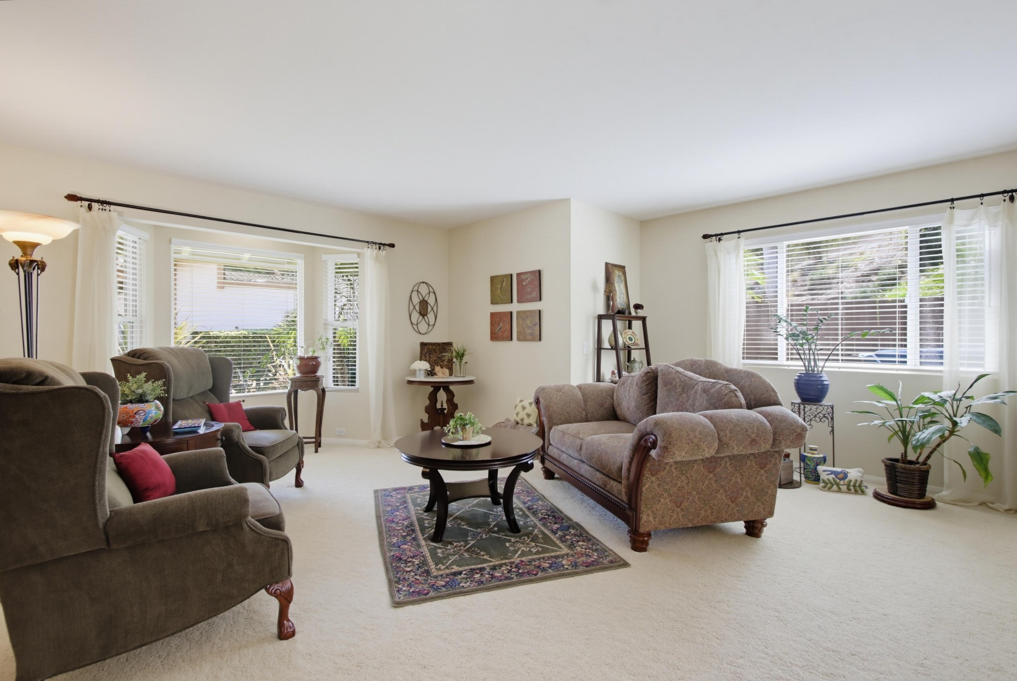 Virtual tour photo 12 of 93 for 454 Goulburn Ct