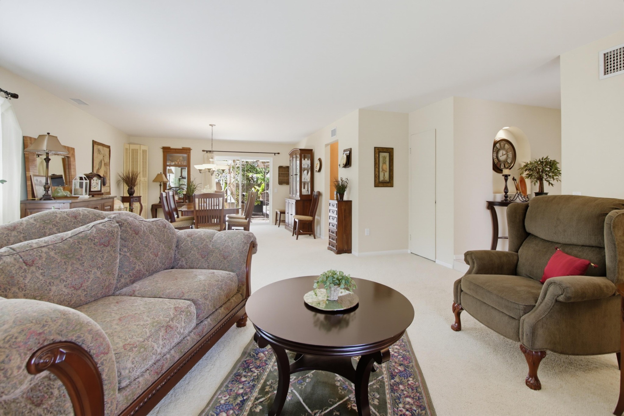 Virtual tour photo 13 of 93 for 454 Goulburn Ct