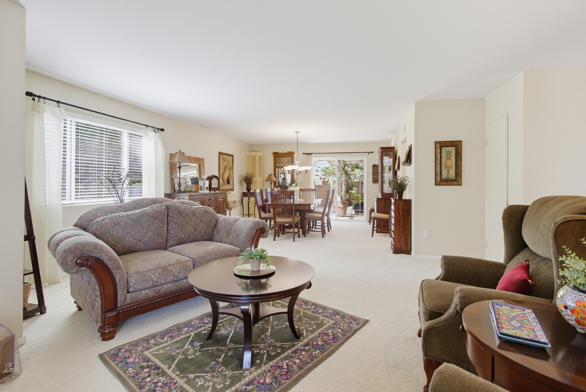 Virtual tour photo 14 of 93 for 454 Goulburn Ct