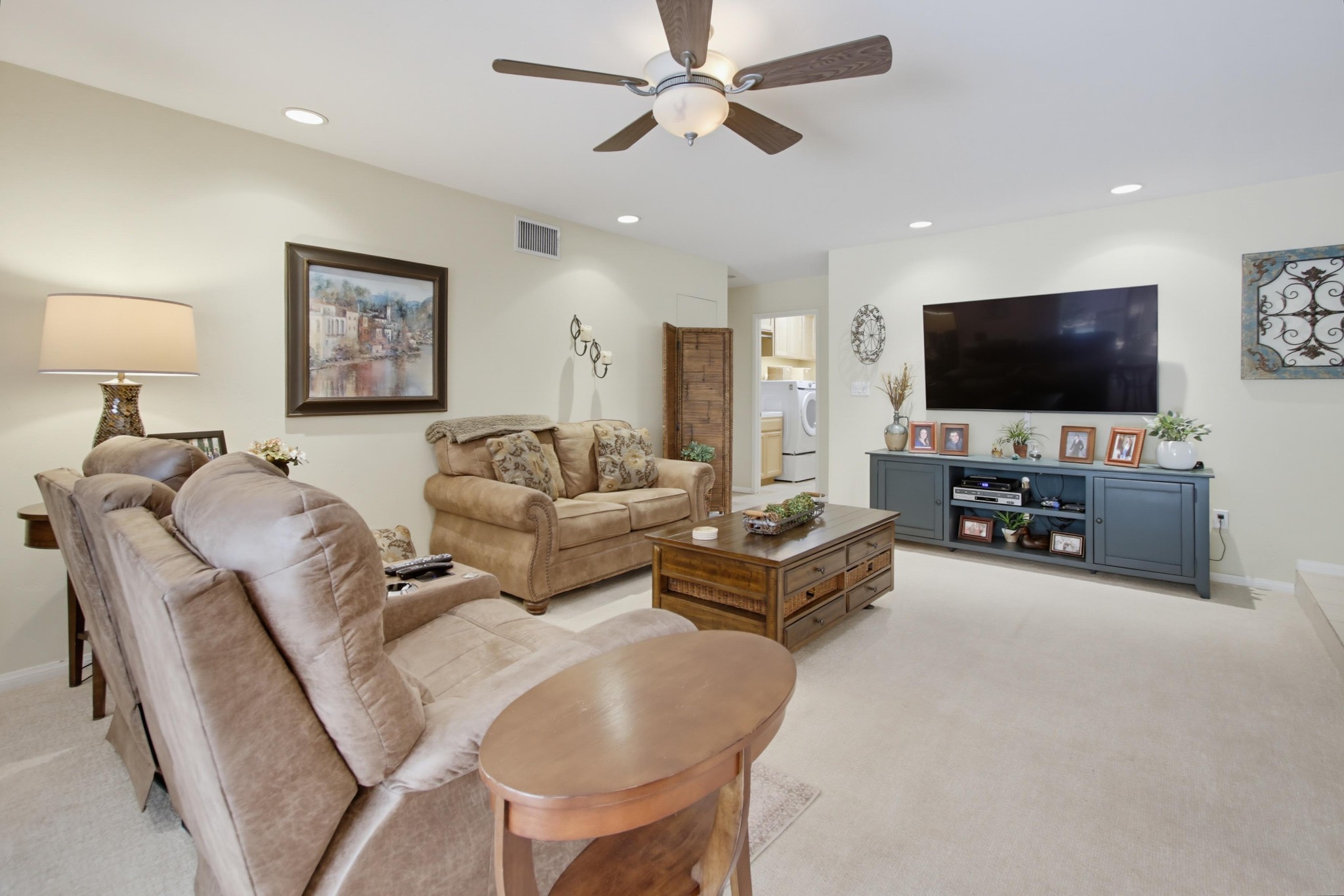 Virtual tour photo 20 of 93 for 454 Goulburn Ct