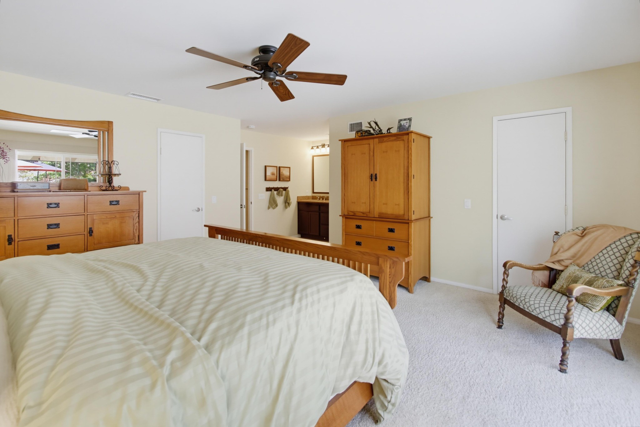 Virtual tour photo 36 of 93 for 454 Goulburn Ct