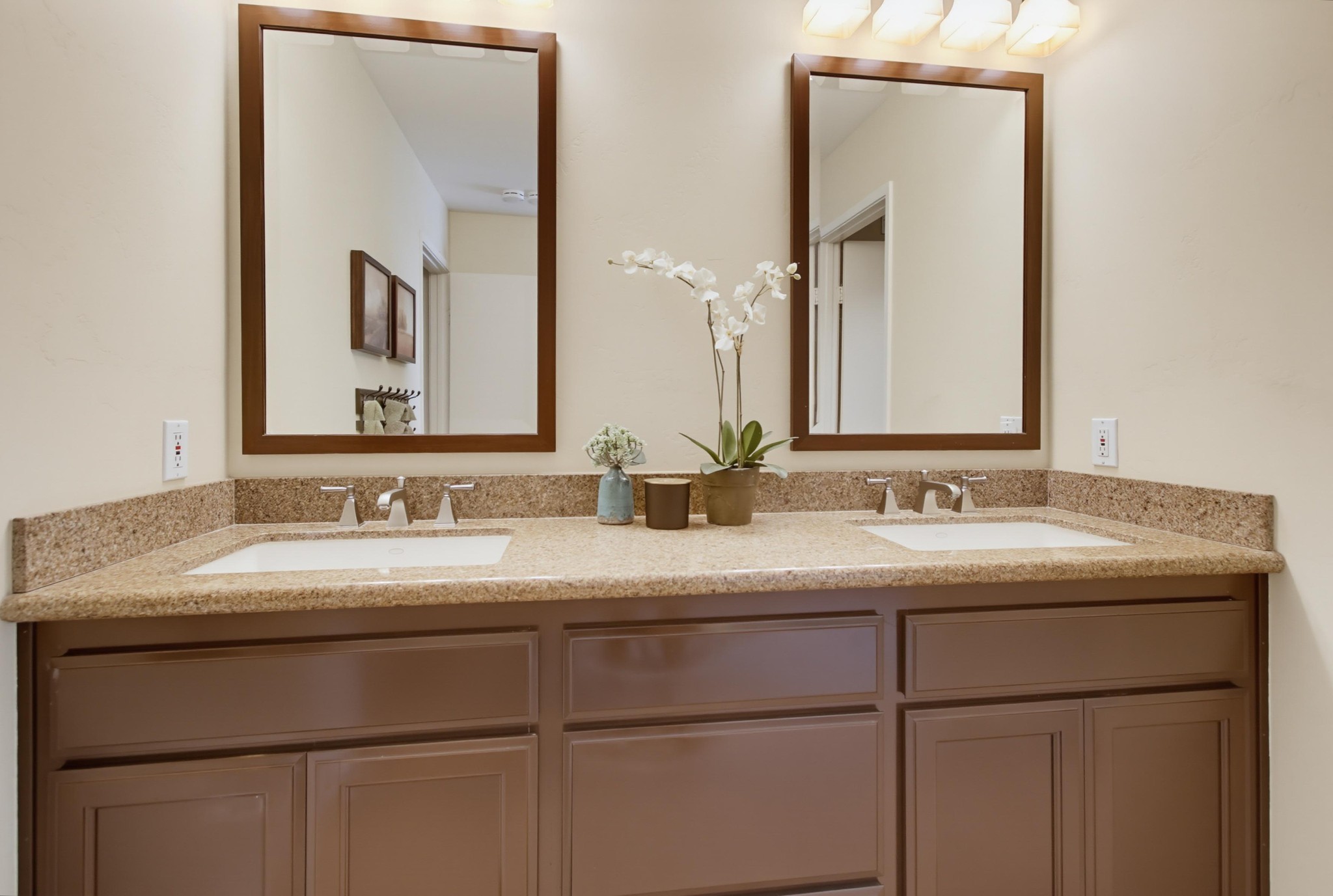 Virtual tour photo 40 of 93 for 454 Goulburn Ct
