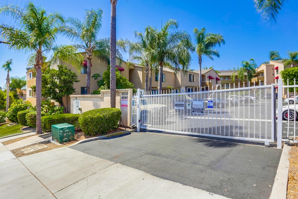 Virtual tour photo 3 of 26 for 4540 60th St UNIT 207