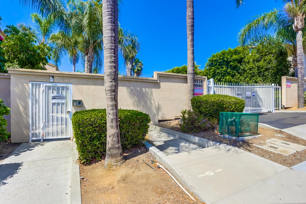 Virtual tour photo 4 of 26 for 4540 60th St UNIT 207